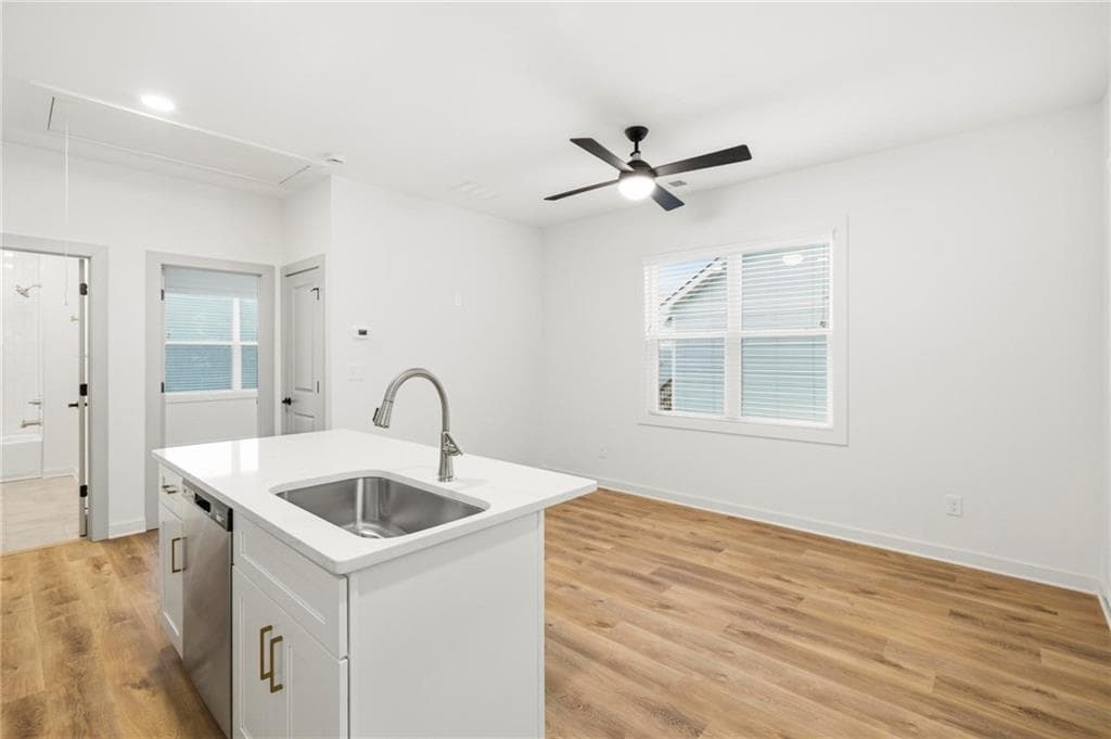 1 bedroom, 1 bathroom, 530 sq ft single family residence for rent at 122 Hilltop Drive A, Atlanta, GA 30315 for $1,800 a month — photo 4