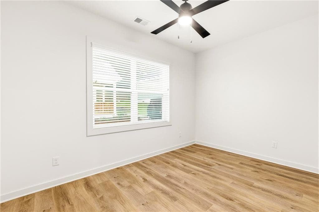 4 bedroom, 2 bathroom, 1,310 sq ft single family residence for rent at 129 Hilltop Drive, Atlanta, GA 30315 for $2,880 a month — photo 8