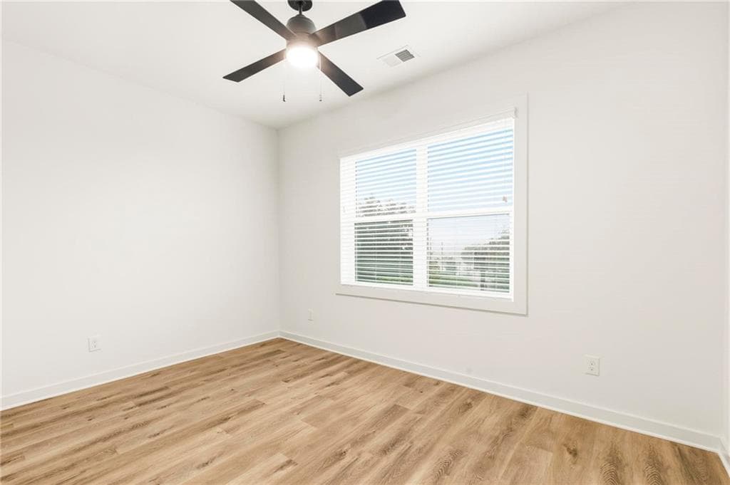 4 bedroom, 2 bathroom, 1,310 sq ft single family residence for rent at 129 Hilltop Drive, Atlanta, GA 30315 for $2,880 a month — photo 10