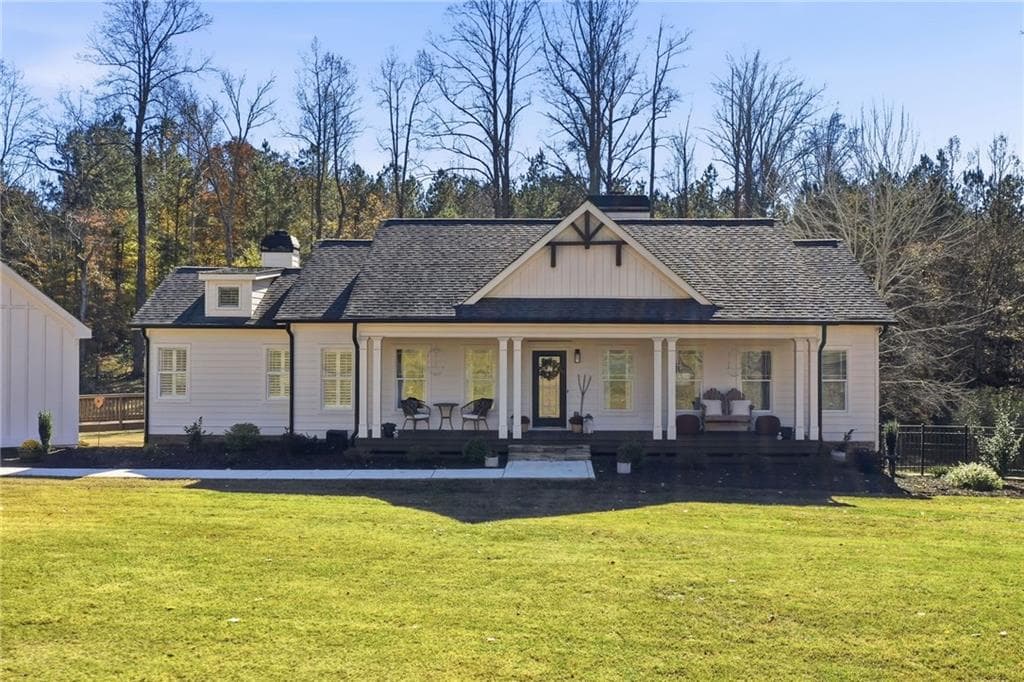 4 bedroom, 3 bathroom, 3,124 sq ft single family residence for sale at 735 Sardis Circle, Canton, GA 30114 — photo 5