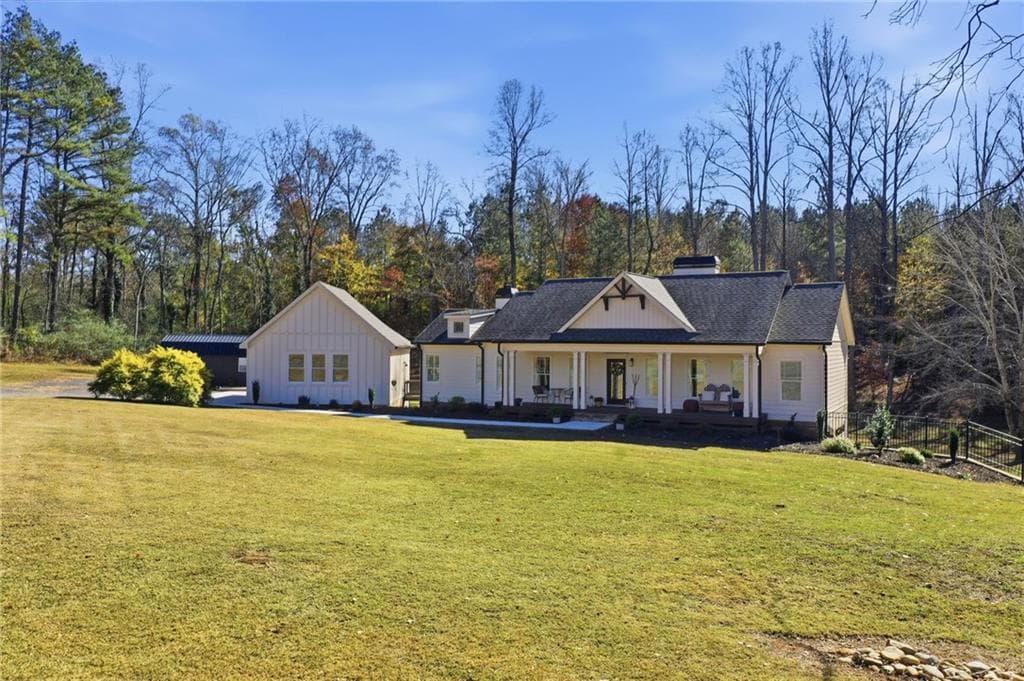 4 bedroom, 3 bathroom, 3,124 sq ft single family residence for sale at 735 Sardis Circle, Canton, GA 30114 — photo 6