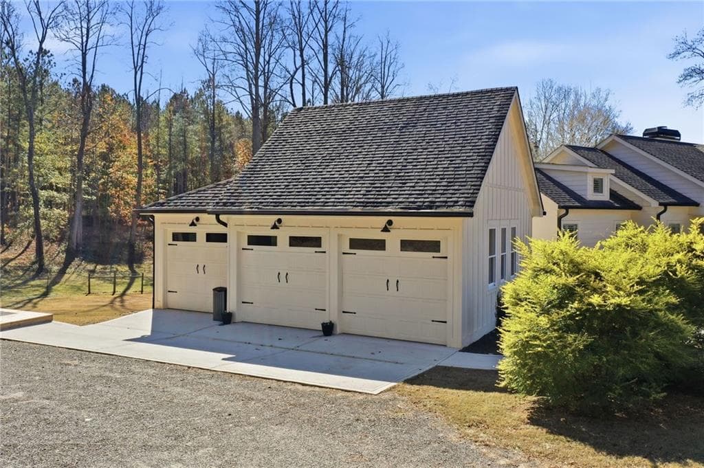 4 bedroom, 3 bathroom, 3,124 sq ft single family residence for sale at 735 Sardis Circle, Canton, GA 30114 — photo 8