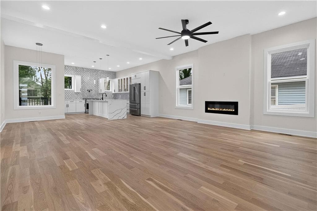 4 bedroom, 3 bathroom, 2,500 sq ft single family residence for sale at 1643 Walker Avenue, Atlanta, GA 30337 — photo 6