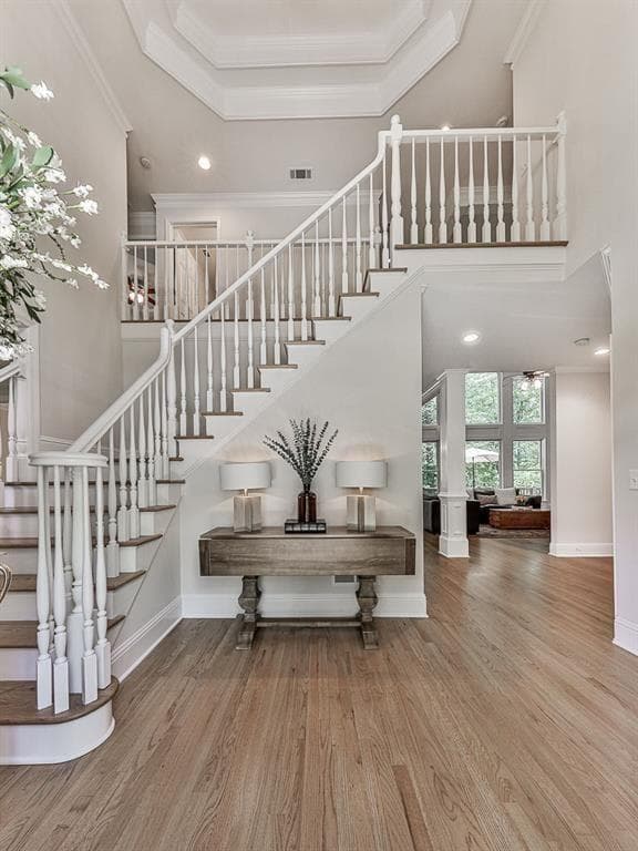 5 bedroom, 5 bathroom, 6,377 sq ft single family residence under contract at 5037 Towne Lake Hills North, Woodstock, GA 30189 — photo 4