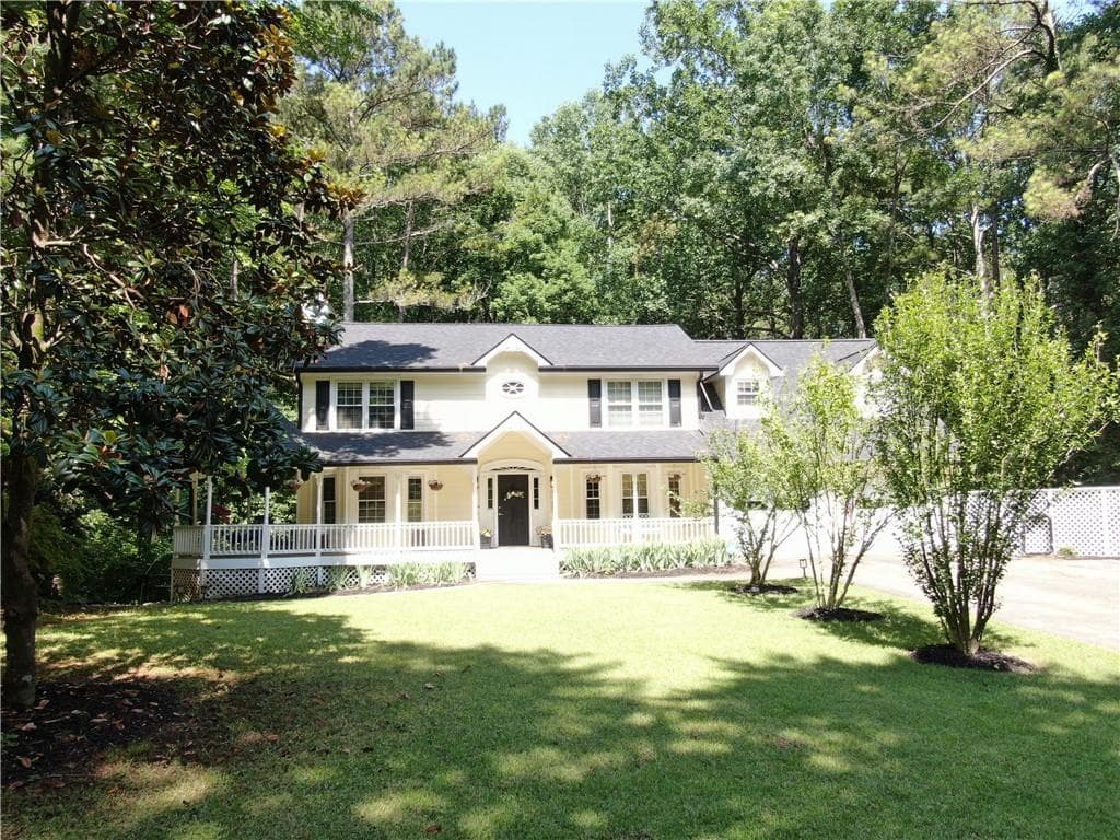 4 bedroom, 5 bathroom, 2,864 sq ft single family residence under contract at 3155 Laura Lane, Douglasville, GA 30135 — photo 2