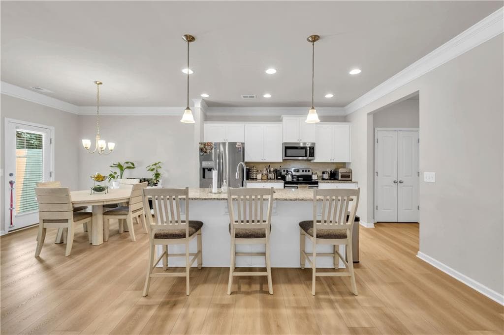 3 bedroom, 3 bathroom, 1,933 sq ft townhouse for sale at 411 Crescent Woode Drive, Dallas, GA 30157 — photo 6
