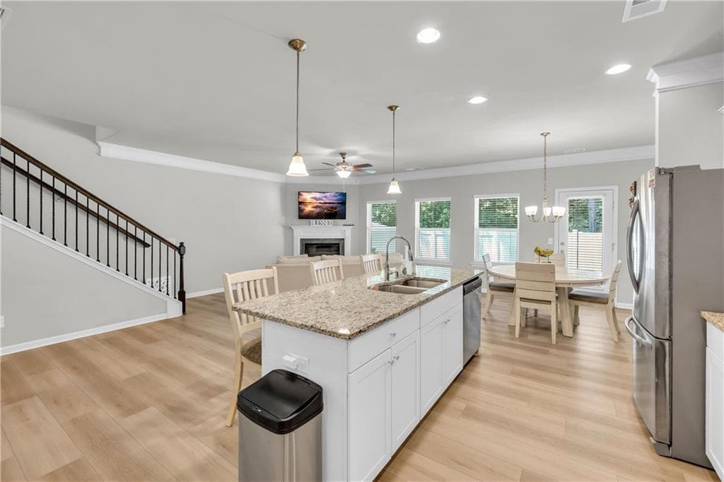 3 bedroom, 3 bathroom, 1,933 sq ft townhouse for sale at 411 Crescent Woode Drive, Dallas, GA 30157 — photo 8