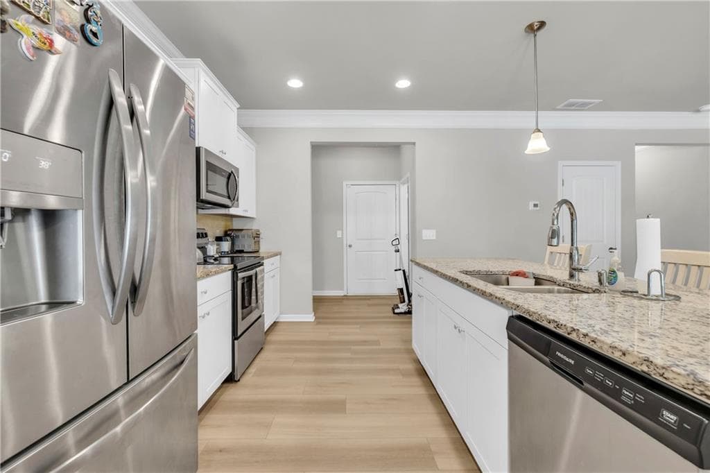 3 bedroom, 3 bathroom, 1,933 sq ft townhouse for sale at 411 Crescent Woode Drive, Dallas, GA 30157 — photo 10