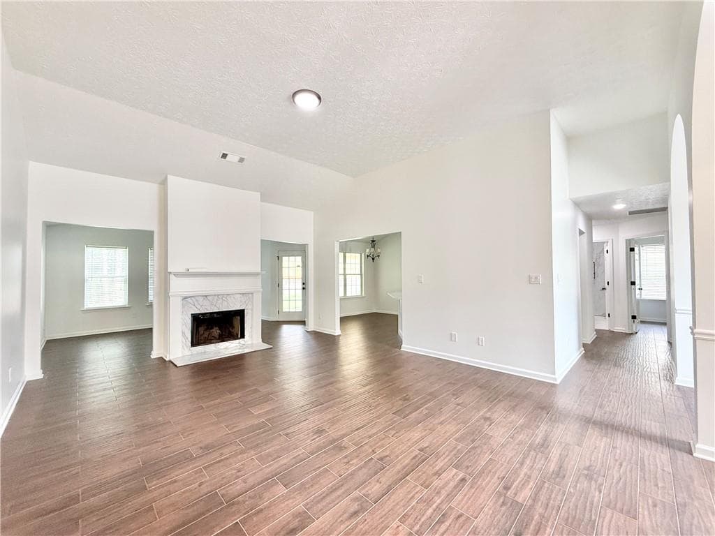 3 bedroom, 2 bathroom, 1,924 sq ft single family residence for sale at 917 Keldron Court, Lawrenceville, GA 30045 — photo 8