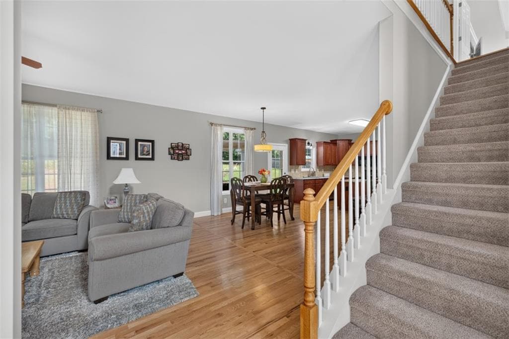 4 bedroom, 4 bathroom, 4,000 sq ft single family residence under contract at 202 Prestwick Drive, Hoschton, GA 30548 — photo 8