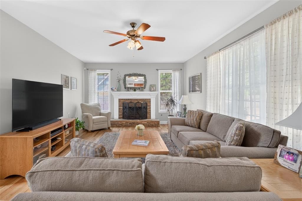4 bedroom, 4 bathroom, 4,000 sq ft single family residence under contract at 202 Prestwick Drive, Hoschton, GA 30548 — photo 9