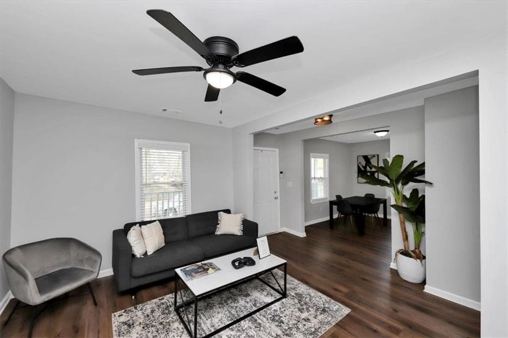 3 bedroom, 2 bathroom, 1,120 sq ft single family residence for sale at 984 Camilla Street, Atlanta, GA 30314 — photo 5