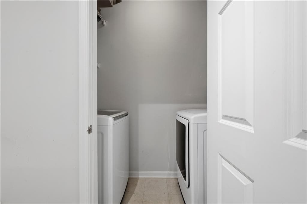 2 bedroom, 2 bathroom, 1,350 sq ft condominium for rent at 424 Lindbergh Drive 208, Atlanta, GA 30305 for $3,000 a month — photo 10