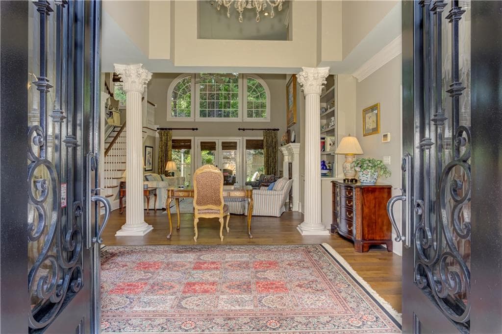 4 bedroom, 4 bathroom, 3,512 sq ft single family residence for sale at 650 River Falls Court, Roswell, GA 30076 — photo 6