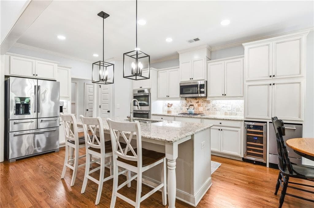 5 bedroom, 4 bathroom, 3,158 sq ft single family residence for sale at 5455 Fishermans Cove, Gainesville, GA 30506 — photo 8