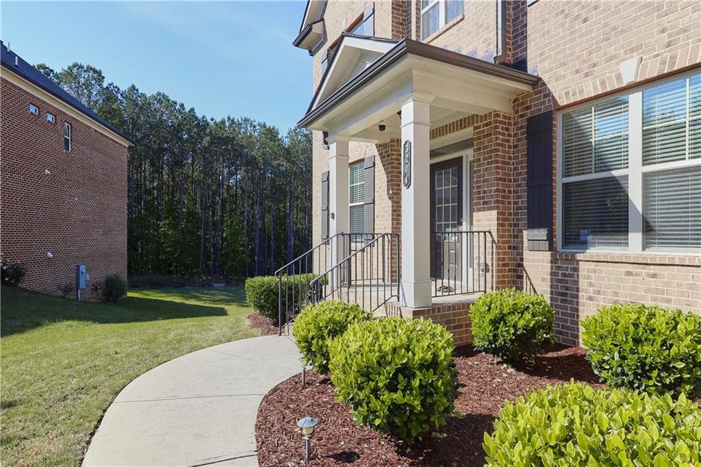 5 bedroom, 4 bathroom, 3,618 sq ft single family residence for rent at 3204 Ivy Farm Path, Buford, GA 30519 for $3,200 a month — photo 3