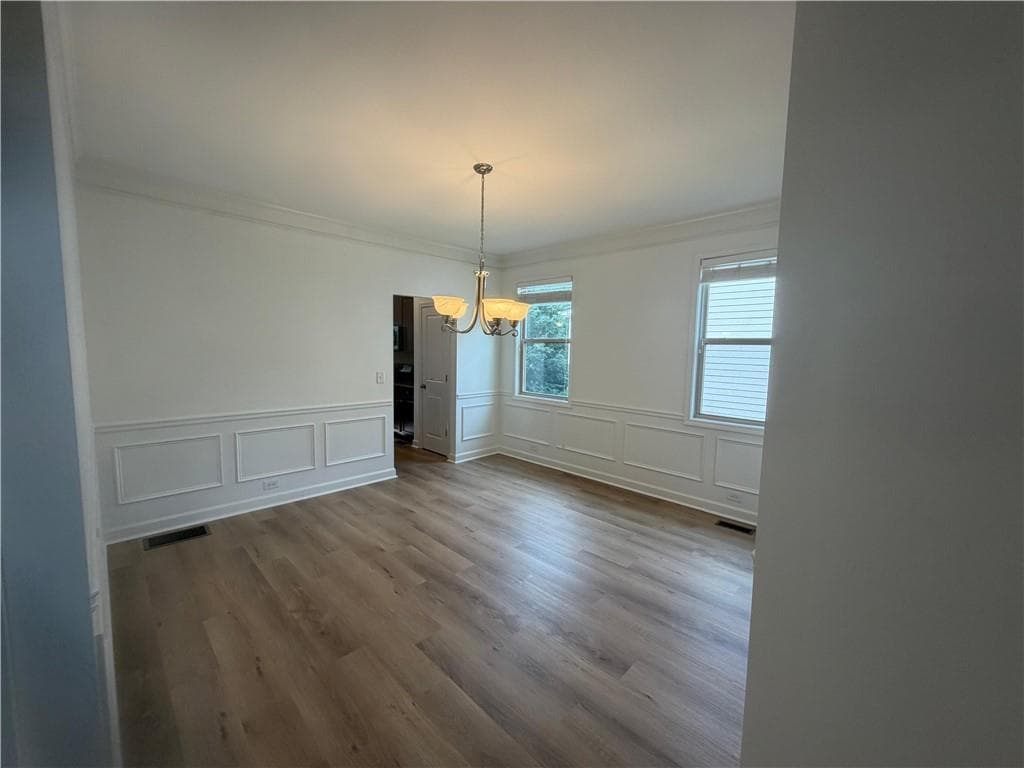 6 bedroom, 4 bathroom, 3,272 sq ft single family residence for rent at 325 Cranbrooke Circle, Suwanee, GA 30024 for $3,600 a month — photo 5