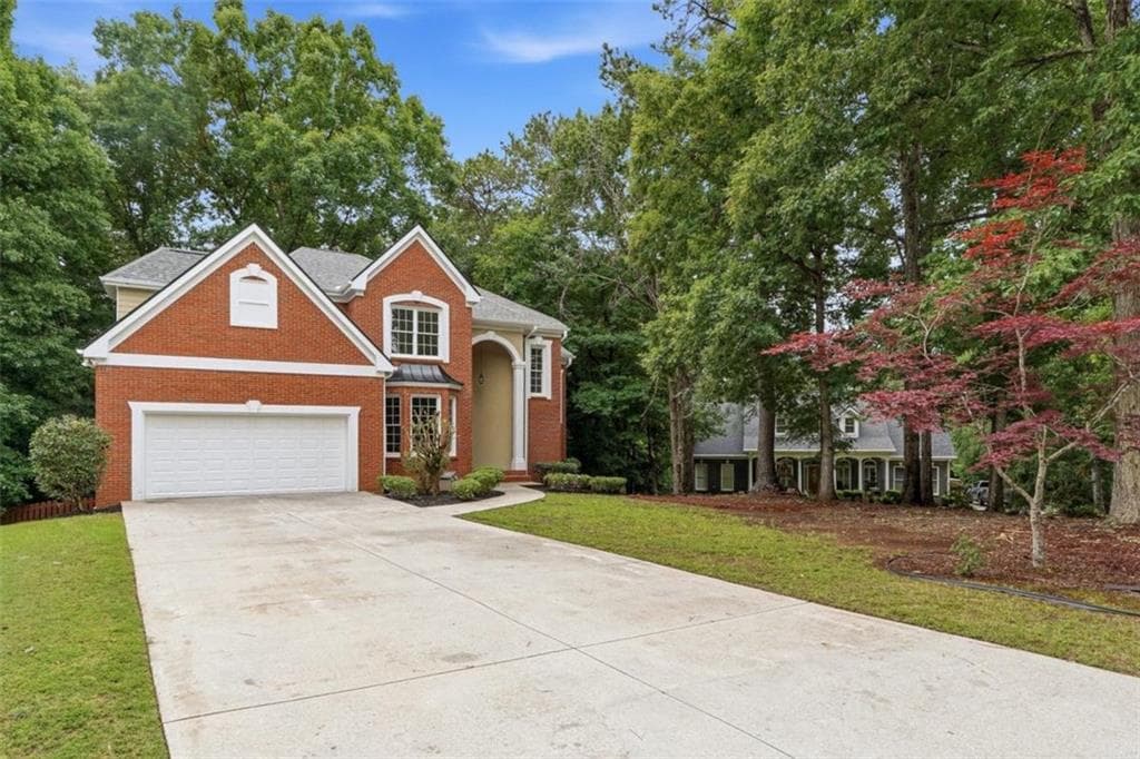 5 bedroom, 4 bathroom, 3,489 sq ft single family residence under contract at 6018 Vicksburg Court, Conyers, GA 30094 — photo 3