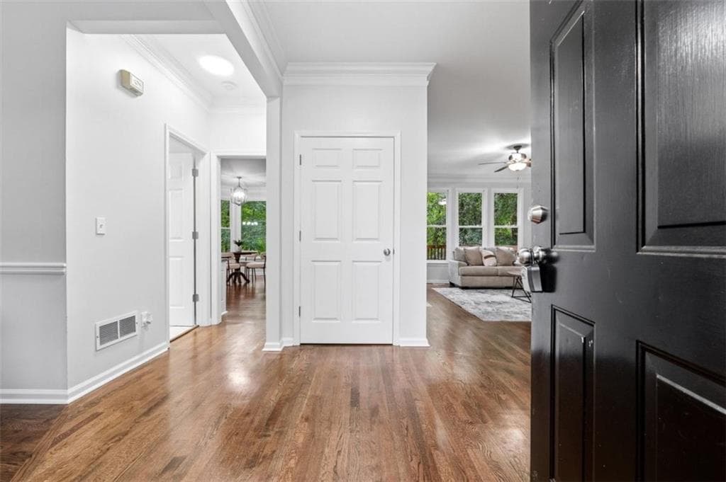 5 bedroom, 4 bathroom, 3,489 sq ft single family residence under contract at 6018 Vicksburg Court, Conyers, GA 30094 — photo 4