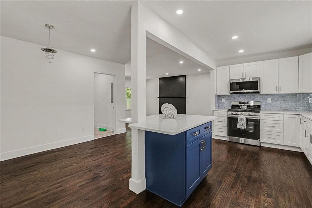 3 bedroom, 2 bathroom, 1,330 sq ft single family residence for sale at 1680 Fairbanks Street, Atlanta, GA 30310 — photo 4