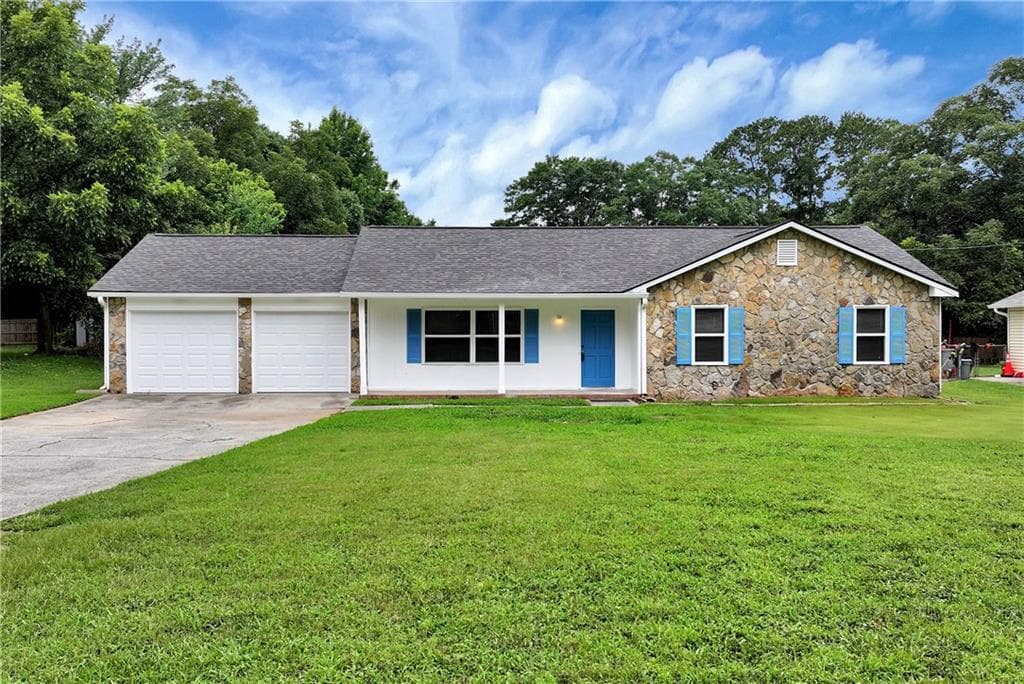 3 bedroom, 2 bathroom, 1,396 sq ft single family residence for sale at 649 Oakland Way, Lawrenceville, GA 30044