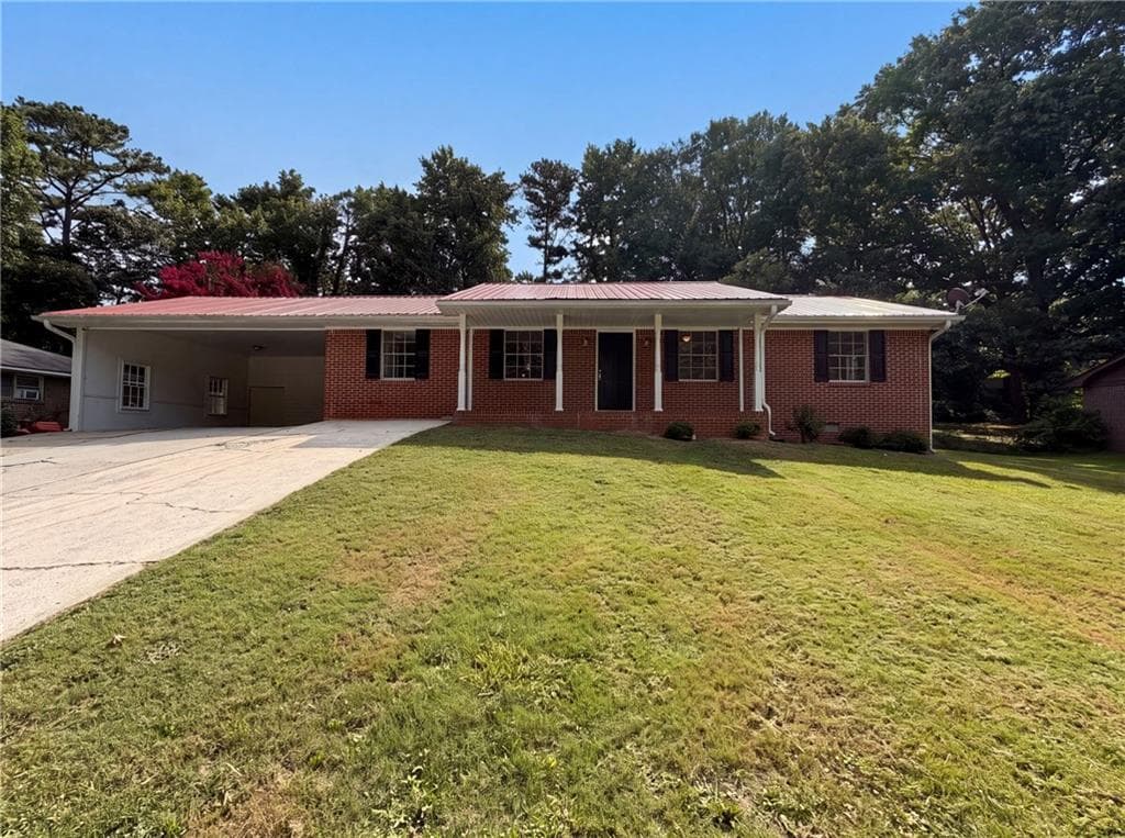 4 bedroom, 1 bathroom, 1,300 sq ft single family residence under contract at 1375 S Hicks Circle, Conyers, GA 30012