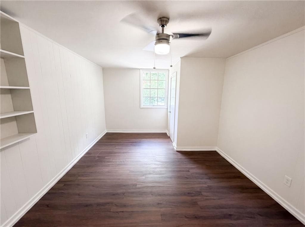 4 bedroom, 1 bathroom, 1,300 sq ft single family residence under contract at 1375 S Hicks Circle, Conyers, GA 30012 — photo 10