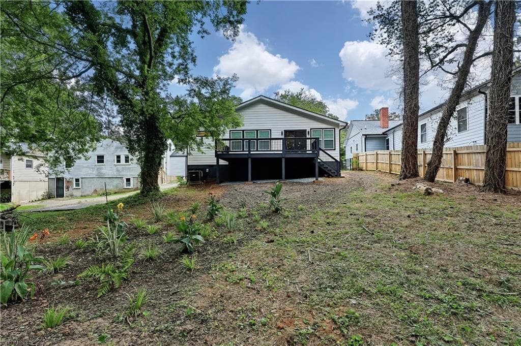 3 bedroom, 3 bathroom, 1,450 sq ft single family residence under contract at 987 Lawton Street, Atlanta, GA 30310 — photo 5