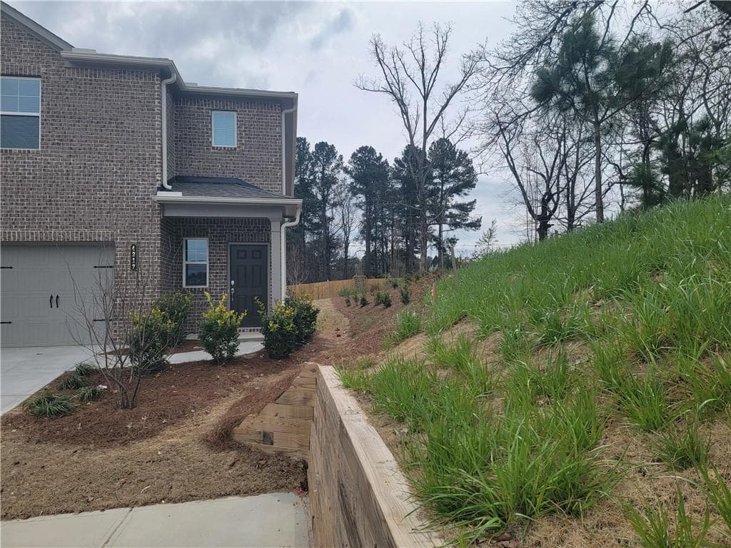 4 bedroom, 3 bathroom, 2,178 sq ft single family residence for rent at 4217 Waxwing Street, Hoschton, GA 30548 for $2,200 a month — photo 2
