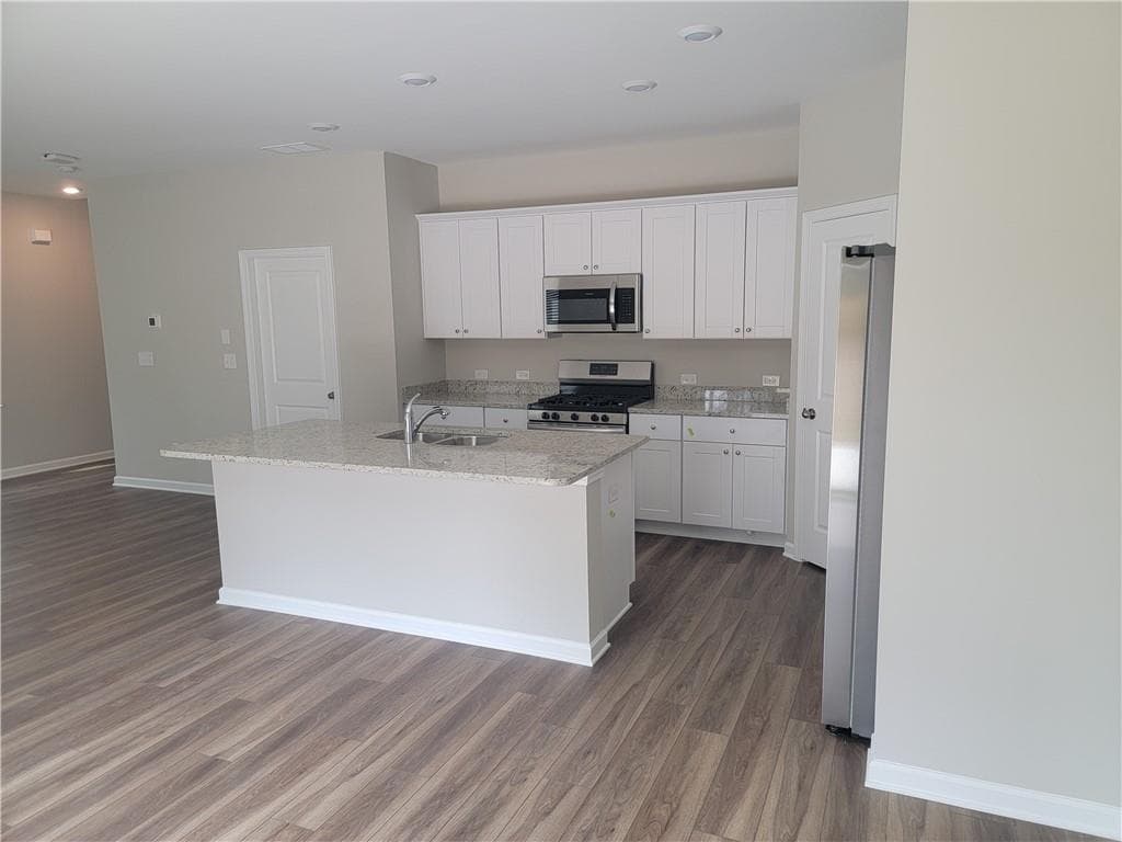 4 bedroom, 3 bathroom, 2,178 sq ft single family residence for rent at 4217 Waxwing Street, Hoschton, GA 30548 for $2,200 a month — photo 8