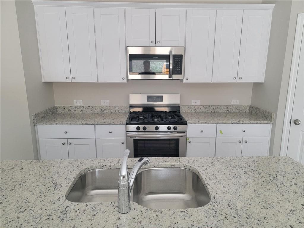 4 bedroom, 3 bathroom, 2,178 sq ft single family residence for rent at 4217 Waxwing Street, Hoschton, GA 30548 for $2,200 a month — photo 10
