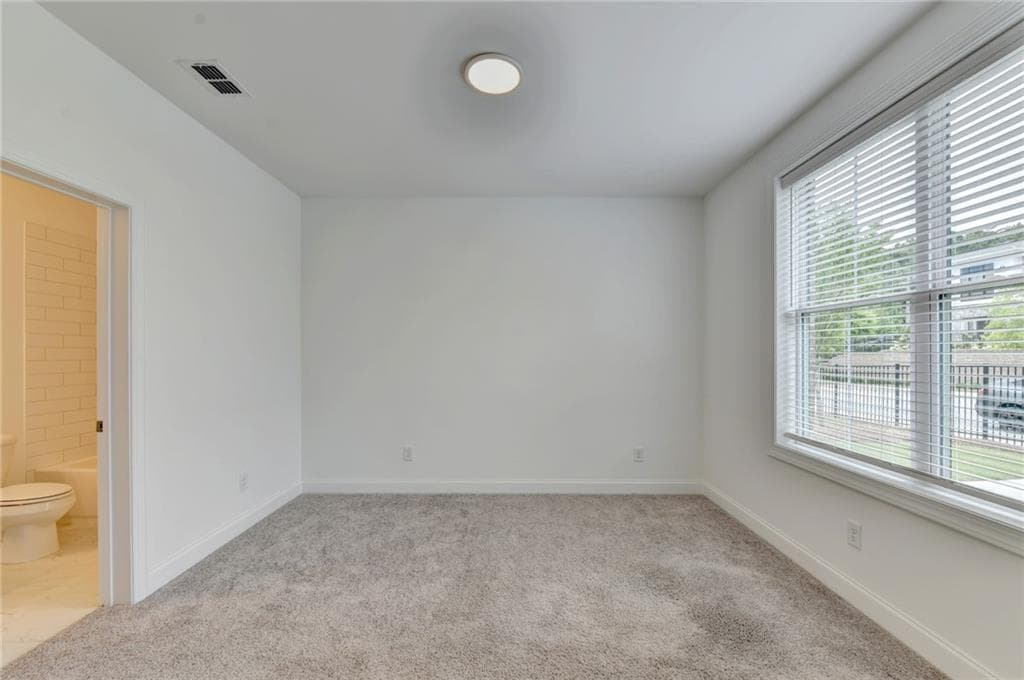 3 bedroom, 4 bathroom, 2,000 sq ft townhouse for sale at 603 Millcroft Boulevard, Buford, GA 30518 — photo 6
