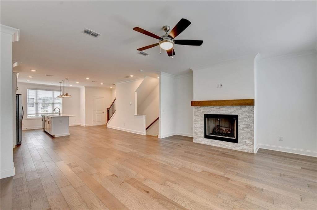 3 bedroom, 4 bathroom, 2,000 sq ft townhouse for sale at 603 Millcroft Boulevard, Buford, GA 30518 — photo 10