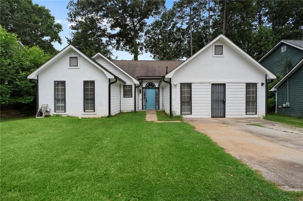 3 bedroom, 2 bathroom, 1,643 sq ft single family residence for sale at 7745 Antebellum Lane, Riverdale, GA 30274