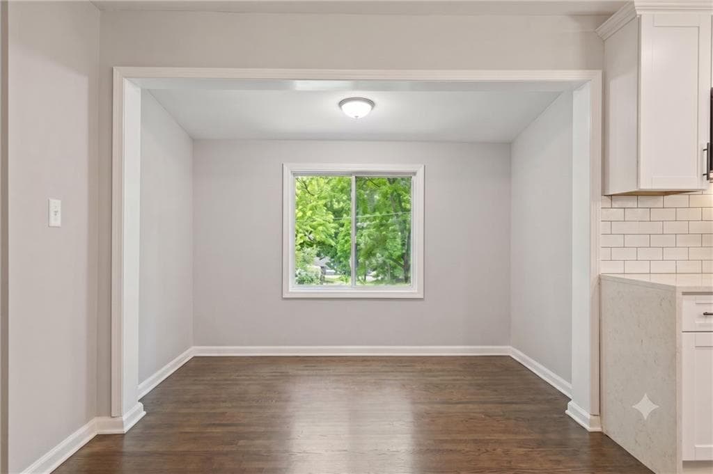 3 bedroom, 2 bathroom, 1,385 sq ft single family residence for sale at 1507 Lively Ridge Road, Atlanta, GA 30329 — photo 6