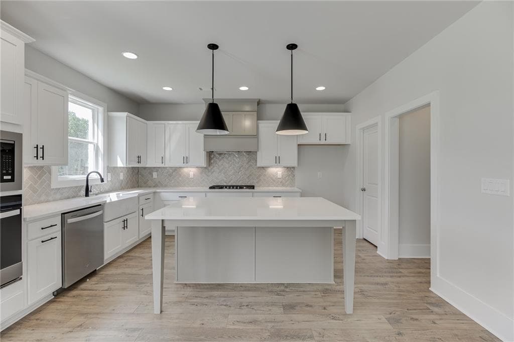 4 bedroom, 4 bathroom, 2,562 sq ft single family residence for sale at 1803 Piney Bend Drive, Buford, GA 30518 — photo 9
