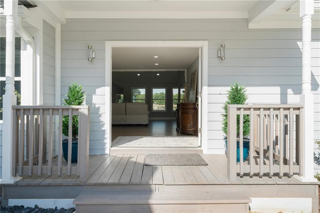 4 bedroom, 5 bathroom, 4,247 sq ft single family residence for sale at 9058 Woodlake Lane, Villa Rica, GA 30180 — photo 8