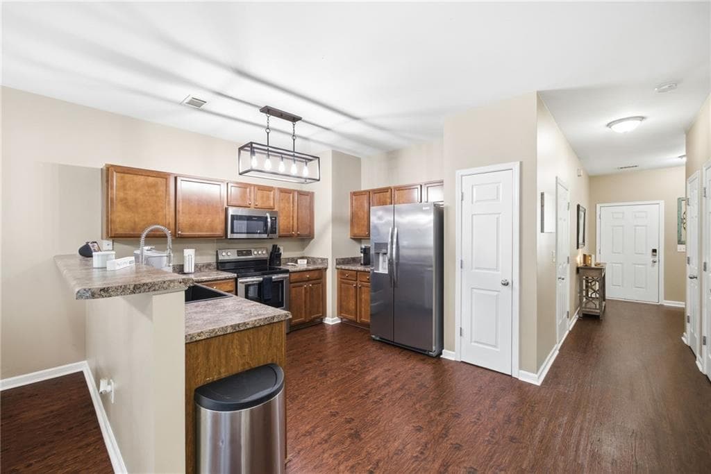 3 bedroom, 3 bathroom, 1,540 sq ft townhouse under contract at 536 Oakside Place, Acworth, GA 30102 — photo 10