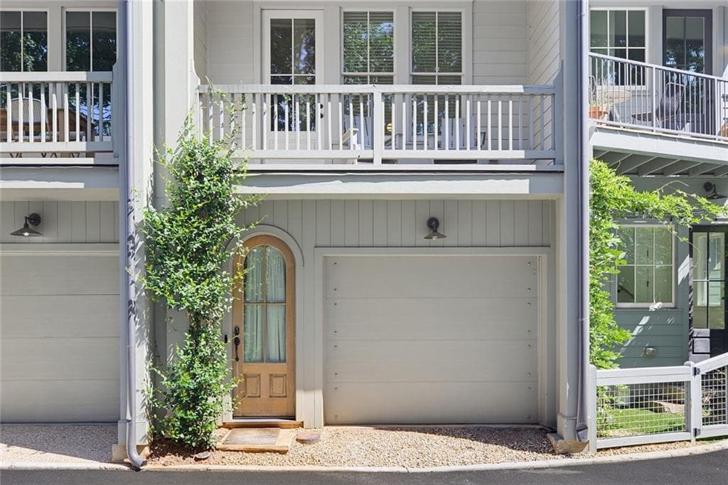2 bedroom, 3 bathroom, 1,264 sq ft townhouse for sale at 230 Colebrook Street, Atlanta, GA 30307 — photo 3