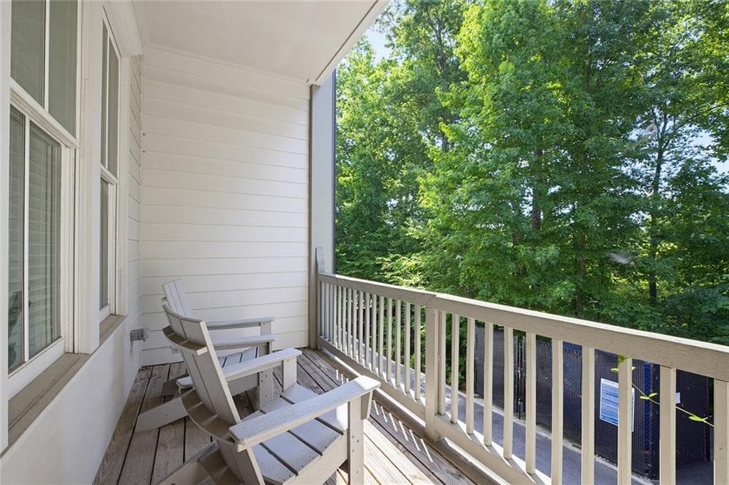 2 bedroom, 3 bathroom, 1,264 sq ft townhouse for sale at 230 Colebrook Street, Atlanta, GA 30307 — photo 8