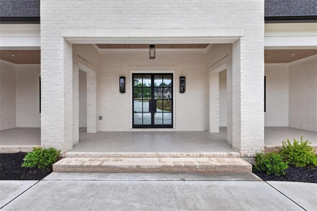 5 bedroom, 7 bathroom, 8,161 sq ft single family residence under contract at 6141 Bethany View Trail, Buford, GA 30518 — photo 2