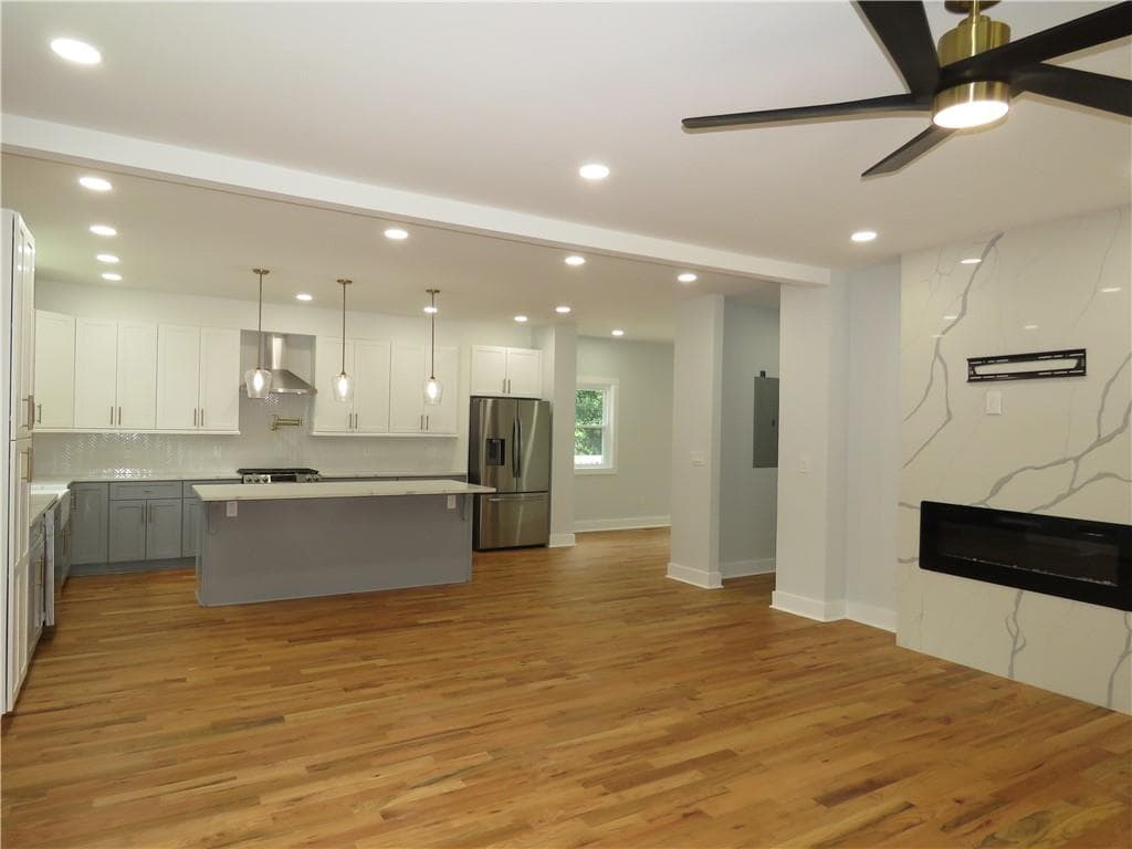 4 bedroom, 3 bathroom, 2,402 sq ft single family residence for sale at 1819 Avon Avenue, Atlanta, GA 30311 — photo 8