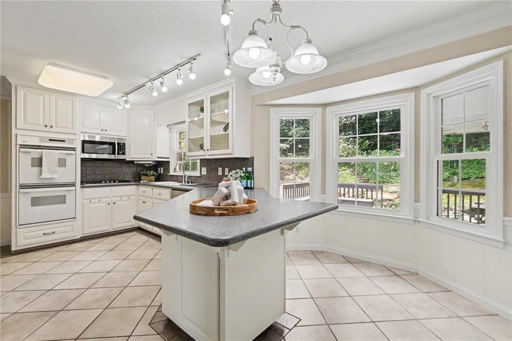 5 bedroom, 4 bathroom, 3,574 sq ft single family residence for sale at 3993 Northlake Creek Drive, Tucker, GA 30084 — photo 9