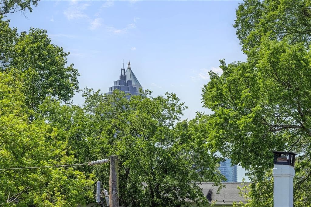 2 bedroom, 1 bathroom, 1,050 sq ft condominium for rent at 7 Park Lane J, Atlanta, GA 30309 for $2,650 a month — photo 9
