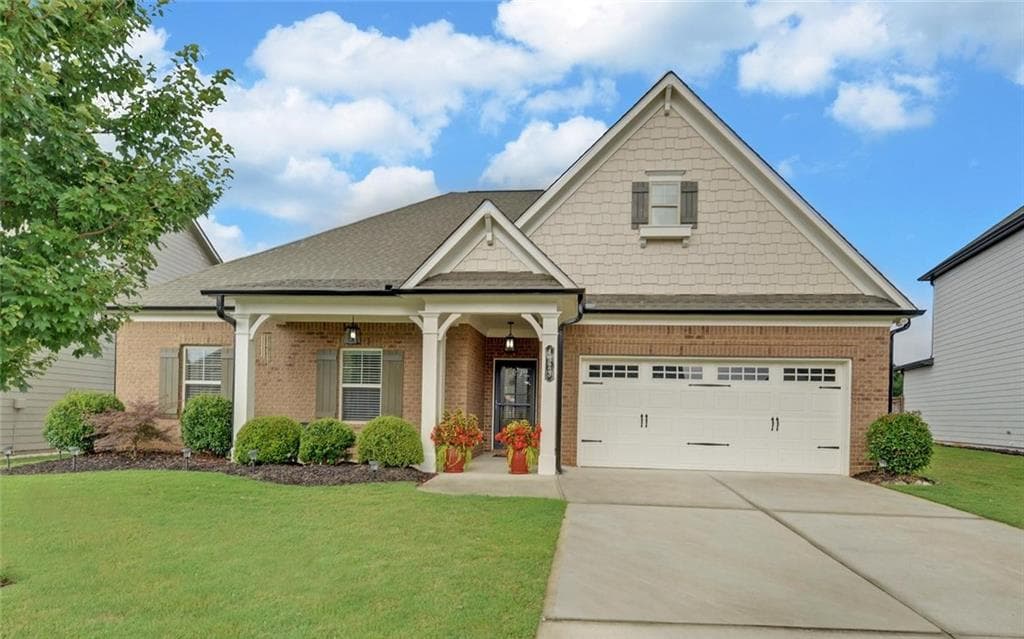 4 bedroom, 3 bathroom, 2,317 sq ft single family residence for sale at 4323 Clubside Drive, Gainesville, GA 30504