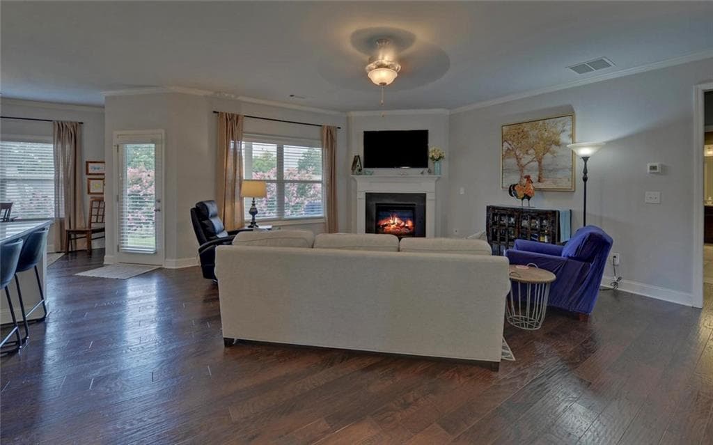 4 bedroom, 3 bathroom, 2,317 sq ft single family residence for sale at 4323 Clubside Drive, Gainesville, GA 30504 — photo 8