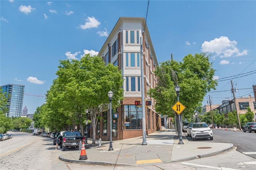 333 Nelson Street 411