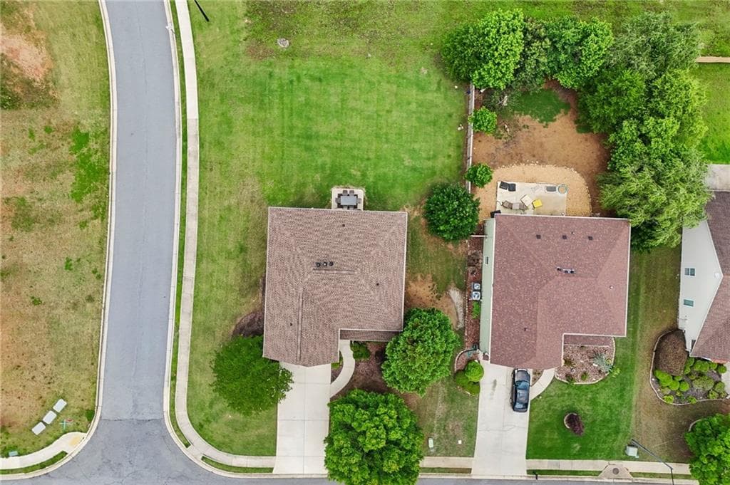 4 bedroom, 3 bathroom, 2,701 sq ft single family residence under contract at 80 Leyland Crossing, Dallas, GA 30132 — photo 2
