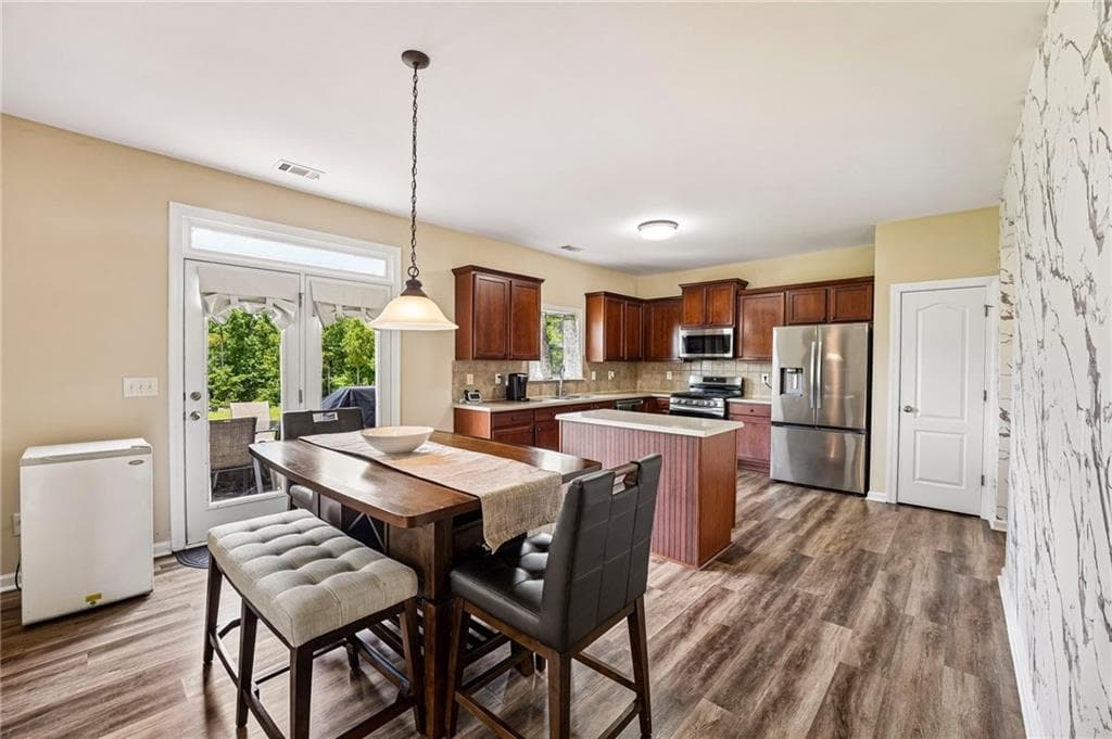 4 bedroom, 3 bathroom, 2,701 sq ft single family residence under contract at 80 Leyland Crossing, Dallas, GA 30132 — photo 10