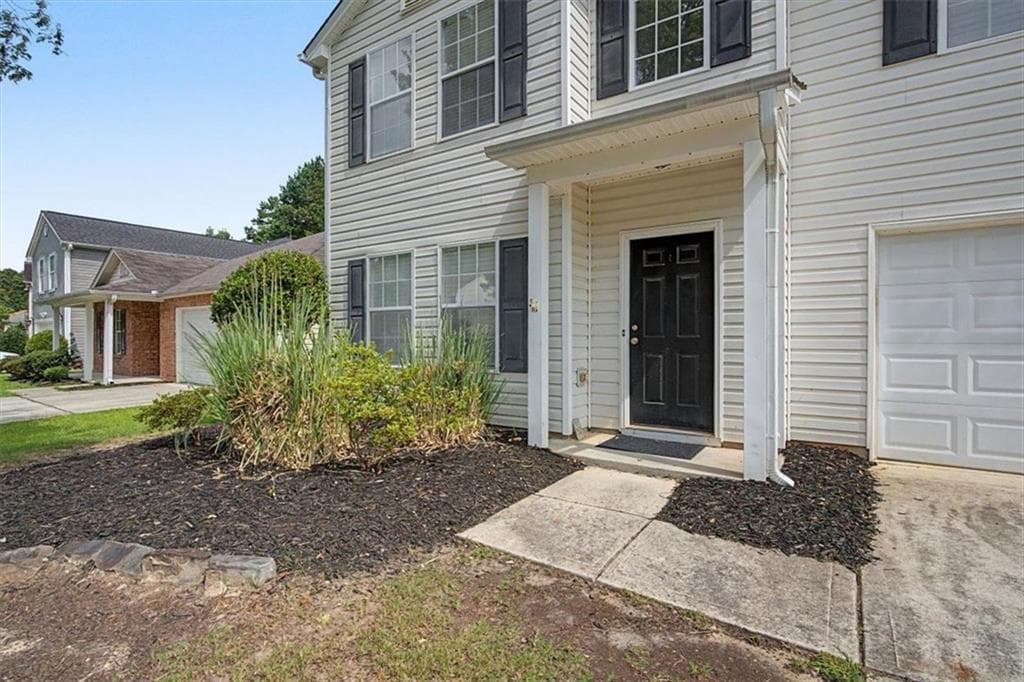 4 bedroom, 3 bathroom, 2,382 sq ft single family residence for sale at 1012 Sycamore Lane, Villa Rica, GA 30180 — photo 4